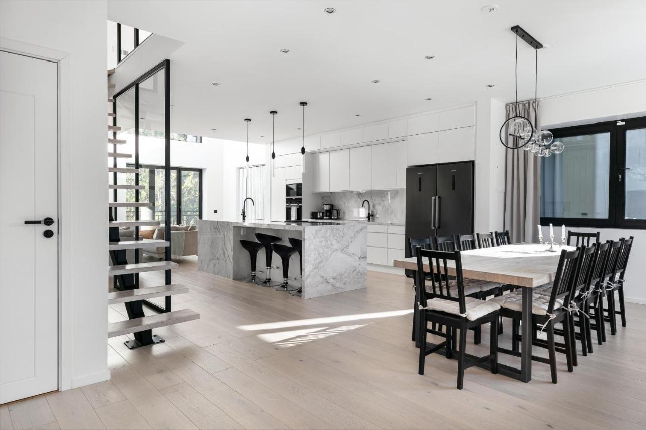 Stylish And Spacious Family Home Stockholm Exterior photo